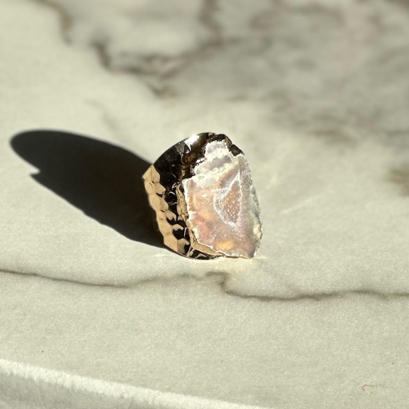 NEW Luxury Natural Stone Adjustable Crystal Irregular Geode Gold-plated Ring - Picture 3 of 6